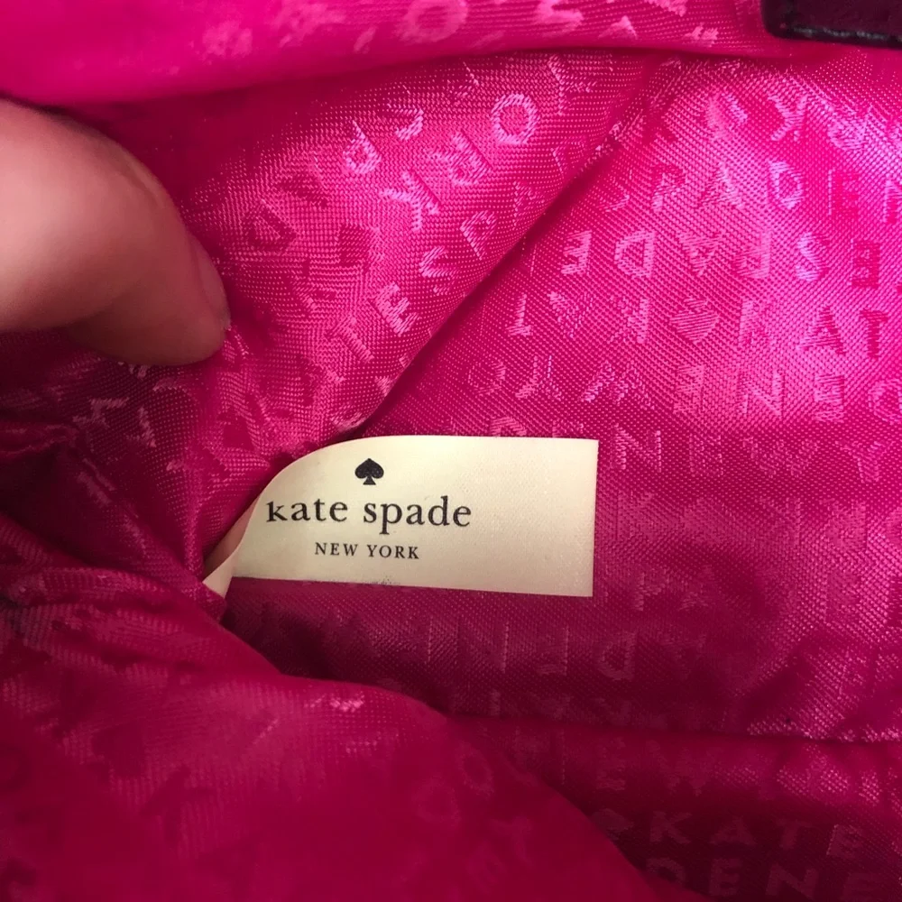 Kate Spade patent leather Striped Crossbody bag purse Pockets strap Logo